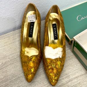 Vintage J.Renee Pumps Corkscrew